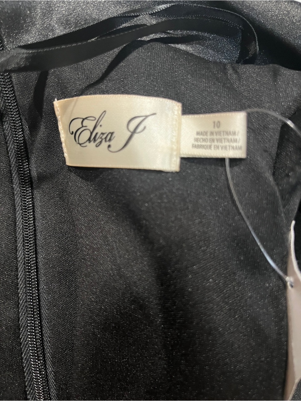 Eliza J Long Sleeve Tuxedo Gown, size 10, new with tags - Picture 14 of 15